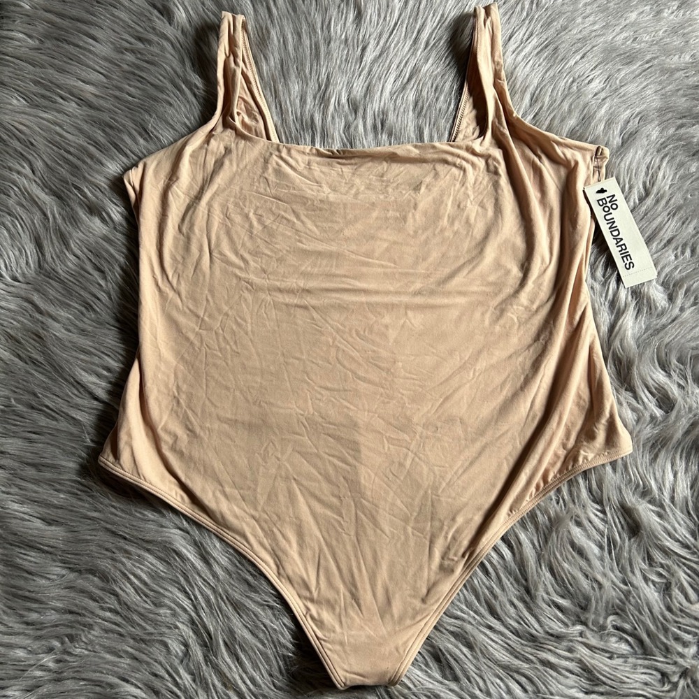 No Boundaries Thong Bodysuit Womensā Size XXXL (22) Beige Fit Stretch Sleeveless